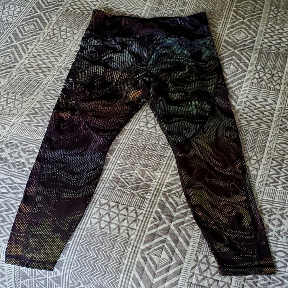 Athleta Lightning Reflective 7/8 Tight size M